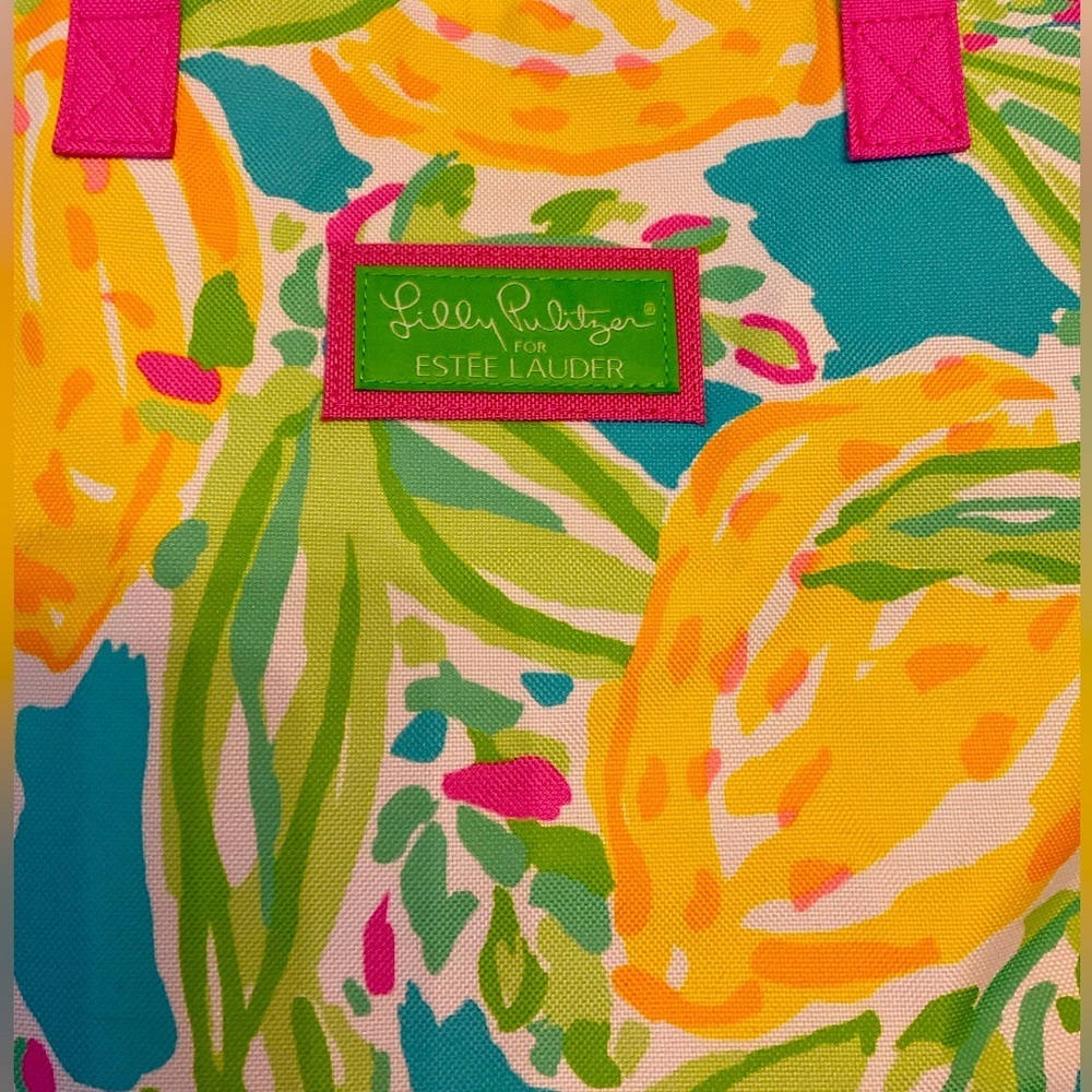 Lilly Pulitzer for Estรฉe Lauder Floral Tote Bag